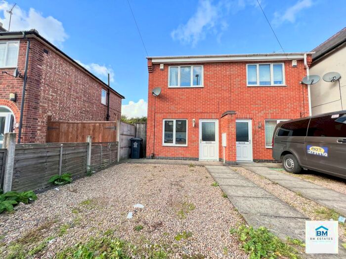 2 Bedroom Semi-Detached House To Rent In Huntingdon Road, Leicester, LE4