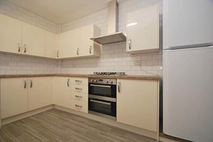 4 Bedroom House To Rent In Wyeverne Road, Cathays, CF24
