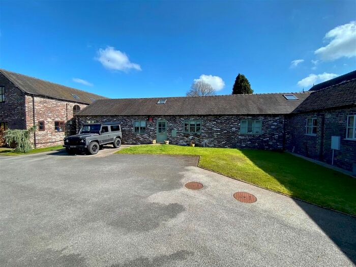 2 Bedroom Semi-Detached Bungalow For Sale In Winghouse Lane, Tittensor, Stoke-On-Trent, ST12
