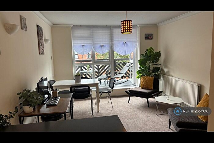 1 Bedroom Flat To Rent In Buttermere Close, Morden, SM4