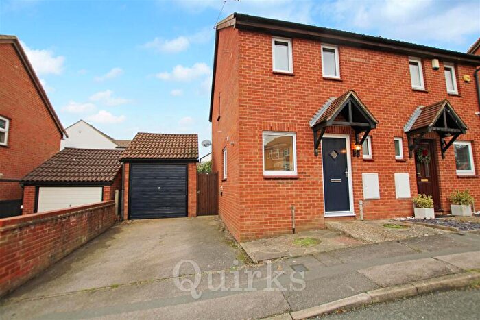 2 Bedroom Semi Detached House For Sale In Berkeley Drive, Billericay, CM12