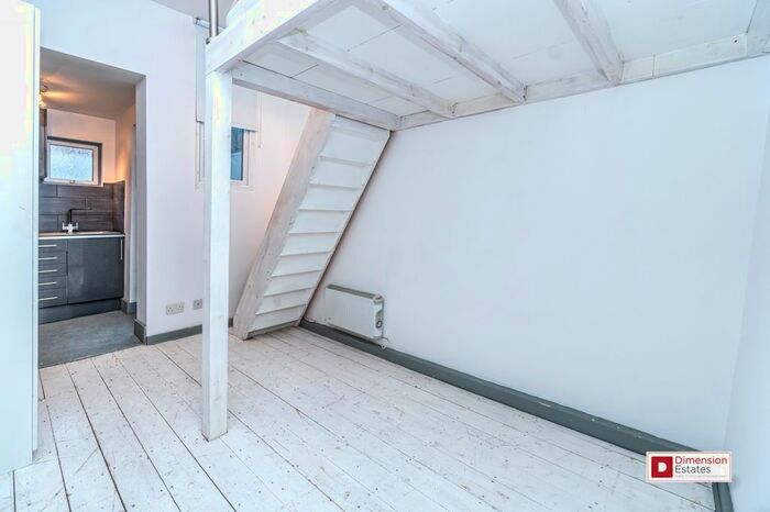Studio To Rent In Upper Clapton Road, Upper Clapton, Hackney, E5 - Photo 2