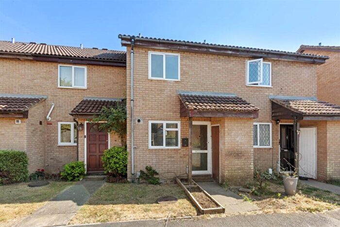 2 Bedroom Terraced House For Sale In Oldhouse Close, High Wycombe, HP11