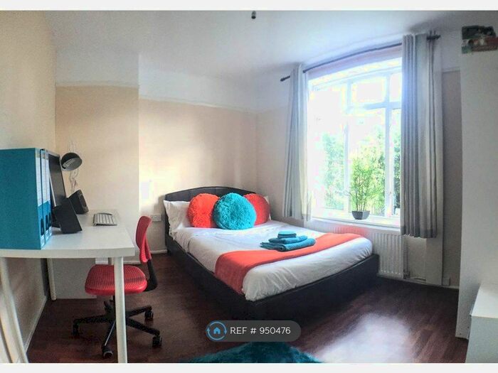 7 Bedroom Semi-Detached House To Rent In George Borrow Road, Norwich NR4