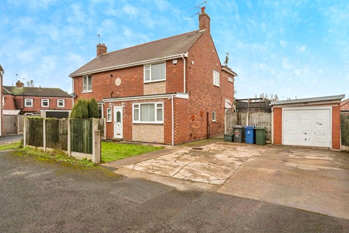 3 Bedroom Semi-Detached House For Sale In Latham Square, Kirk Sandall, Doncaster, DN3
