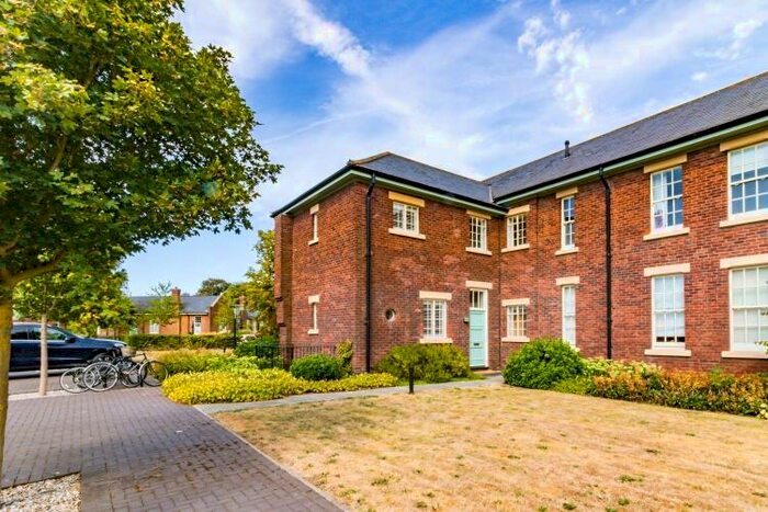 2 Bedroom Mews To Rent In The Parade, Caversfield, OX27