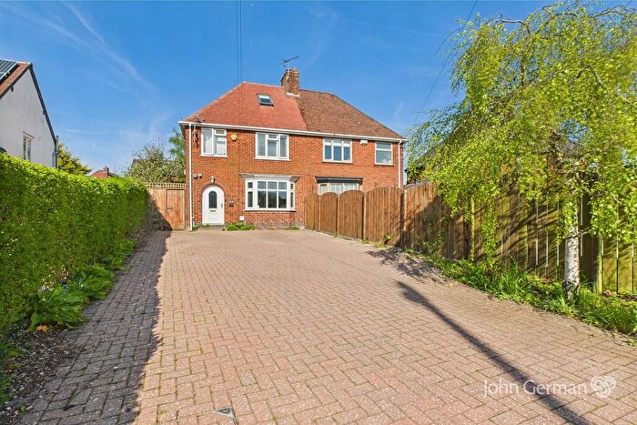 4 Bedroom Semi-Detached House For Sale In Derby Road, Ashbourne, DE6