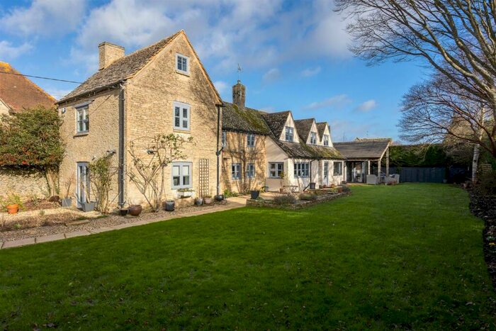 5 Bedroom Detached House For Sale In The Street, Marston Meysey, SN6