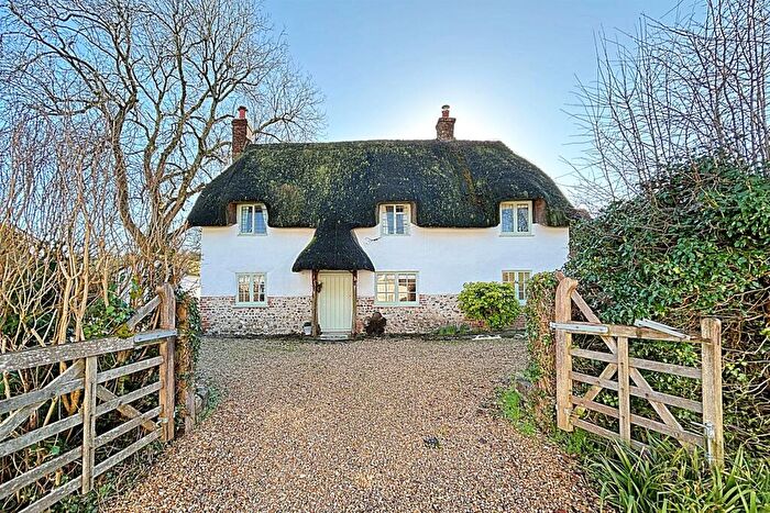 2 Bedroom Detached House To Rent In Winterborne Houghton, DT11