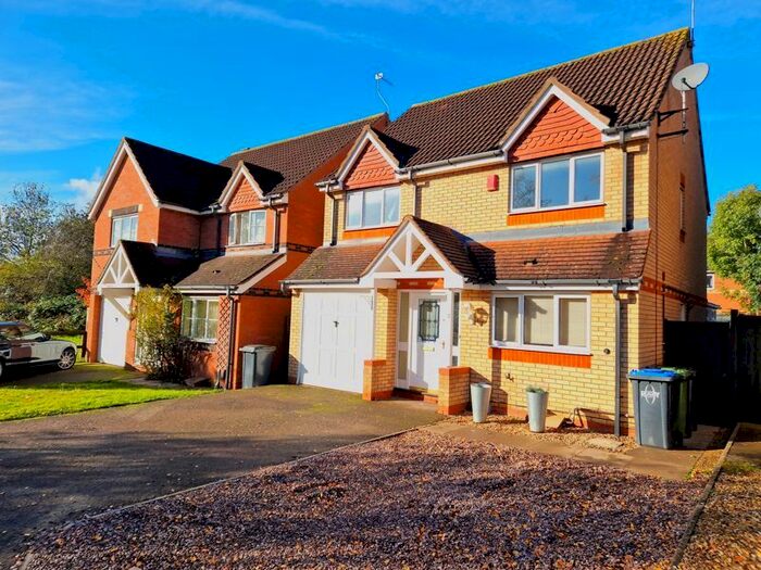 4 Bedroom Detached House To Rent In Kinman Way, Waterside, Rugby, CV21