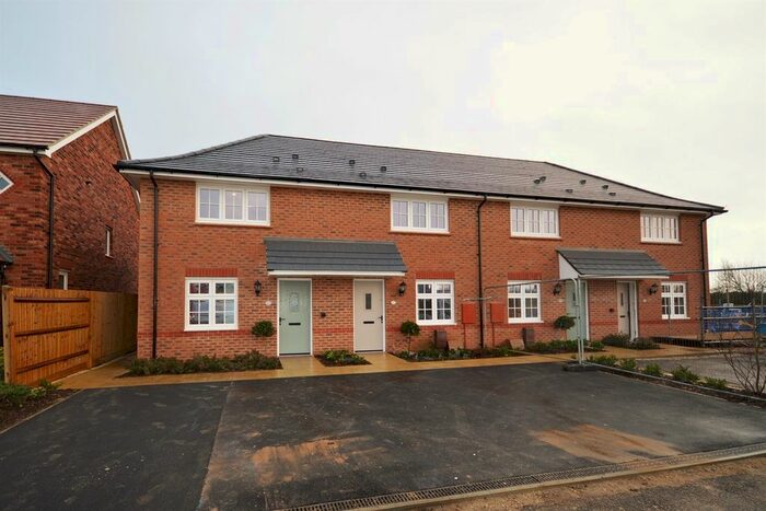 2 Bedroom End Of Terrace House To Rent In Fennel Drive, Chichester, West Sussex, PO20