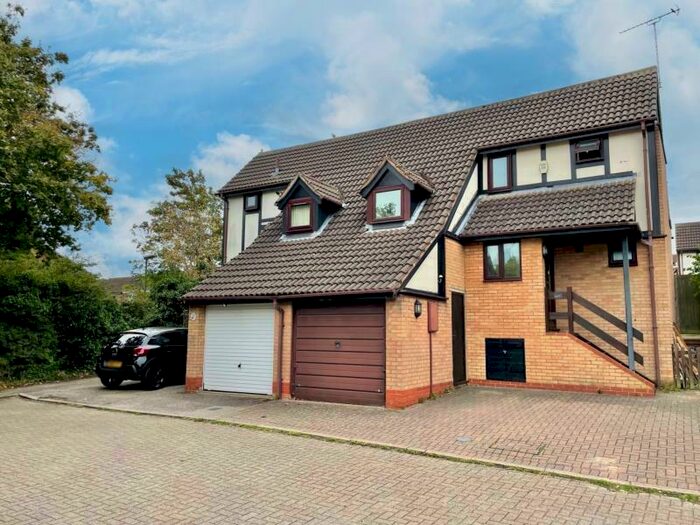 3 Bedroom Semi-Detached House To Rent In Pastern Place, Downs Barn, MK14
