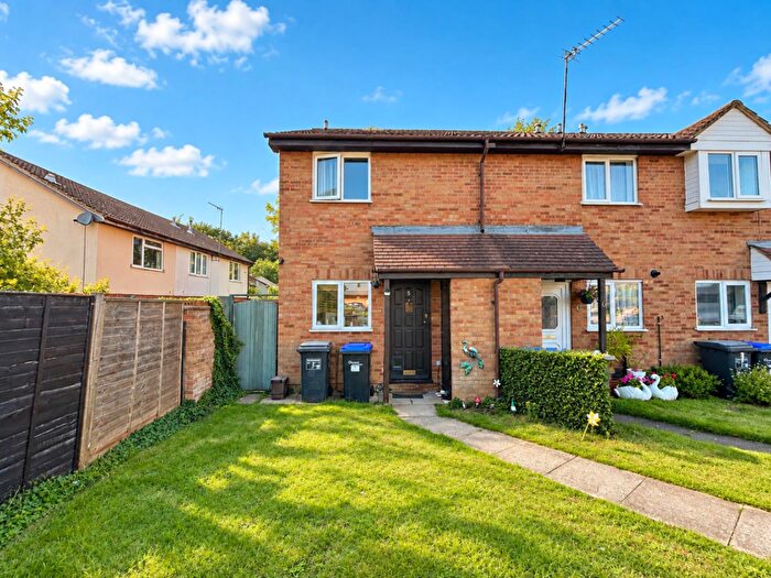 2 Bedroom End Of Terrace House For Sale In Bradmoor Court, The Glades, Northampton, NN3