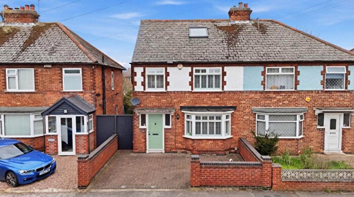 4 Bedroom Semi Detached House For Sale In Eltham Road, West Bridgford, Nottingham, Nottinghamshire, NG2
