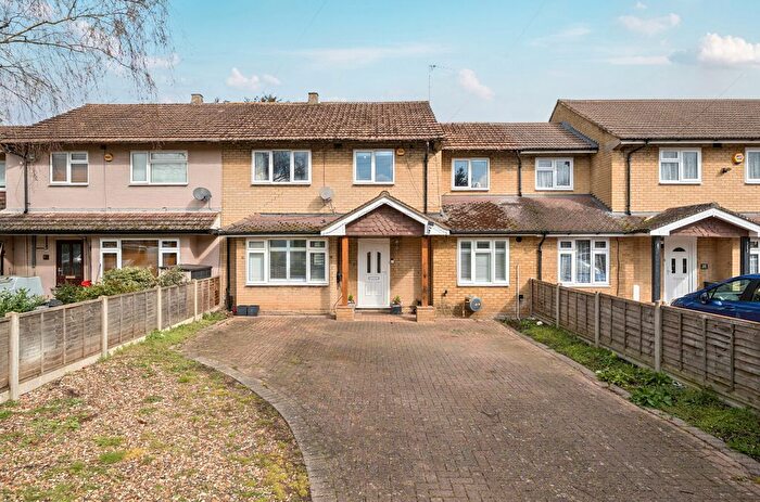 4 Bedroom Detached House For Sale In West Molesey, Surrey, KT8