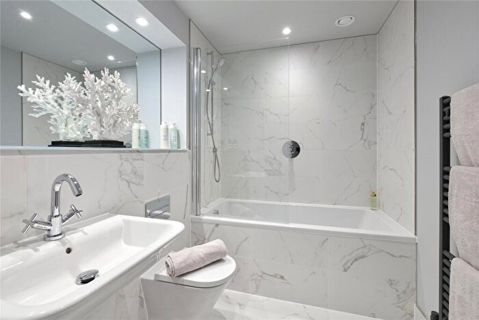 2 Bedroom Apartment For Sale In Wills House, Factory No., East Street, Bedminster, Bristol, BS3