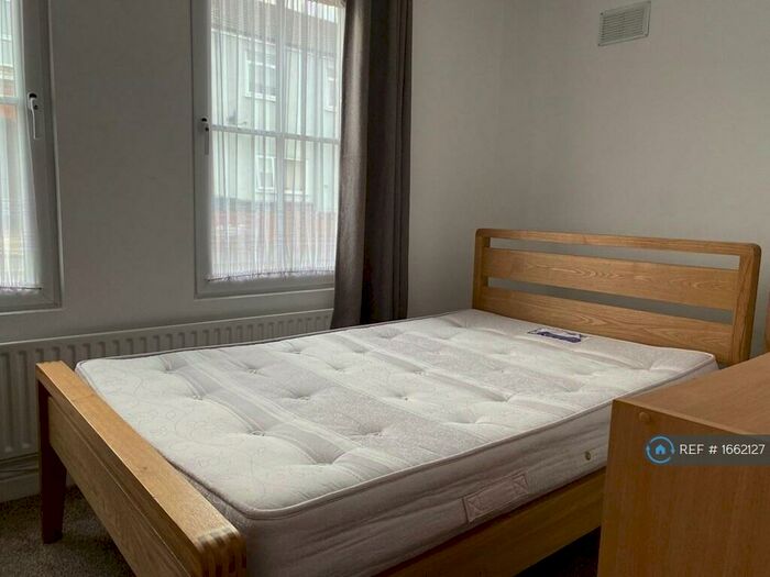 2 Bedroom Bungalow To Rent In Newland Street West, Lincoln, LN1