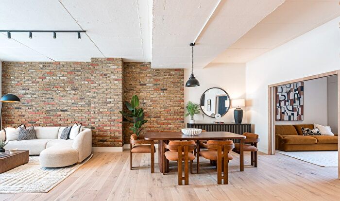 3 Bedroom Flat For Sale In Banner Street, EC1Y