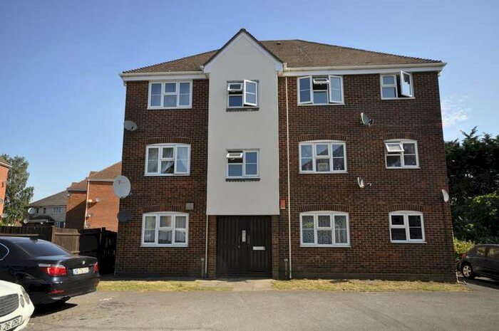 2 Bedroom Flat To Rent In Butteridges Close, Dagenham, RM9