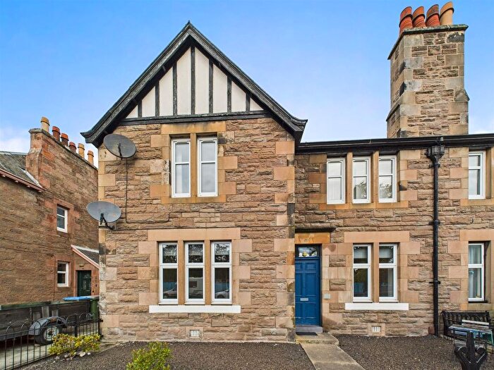 2 Bedroom Flat For Sale In Muirton Place, Perth, PH1