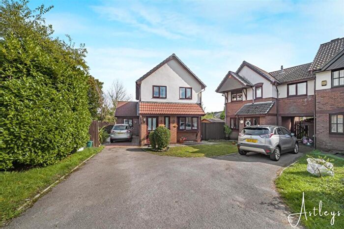 3 Bedroom Detached House For Sale In Clos Burlais, Cwmdu, SA5