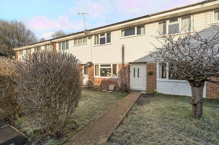 3 Bedroom Terraced House To Rent In Busdens Way, Godalming, GU8