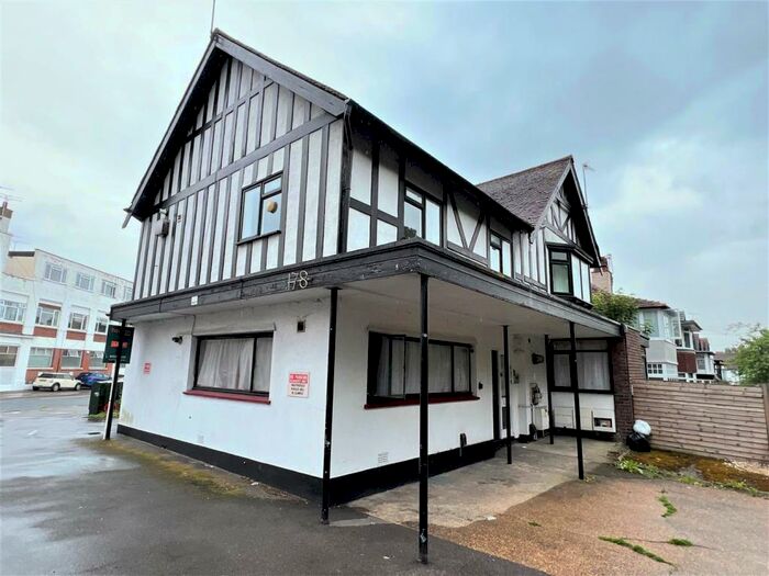 2 Bedroom Apartment To Rent In Southchurch Road, Southend-On-Sea, SS1