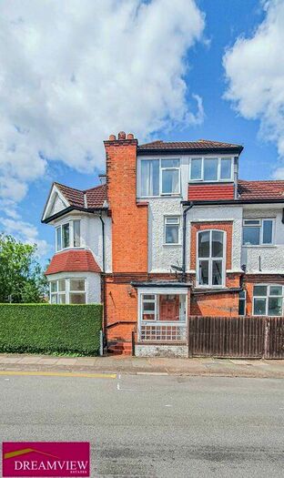 4 Bedroom Flat To Rent In Garrick Avenue, London, NW11