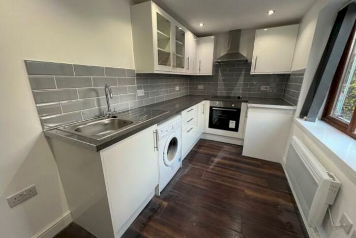 1 Bedroom Flat To Rent In Rhigos Gardens Cardiff, CF24