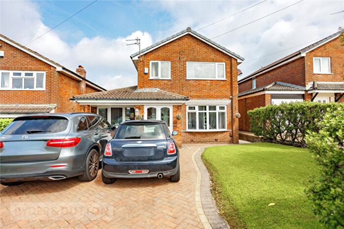 3 Bedroom Detached House For Sale In Whinberry Way, Moorside, Oldham, OL4