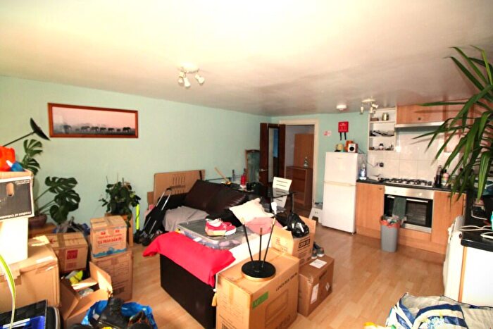 1 Bedroom Flat To Rent In Deptford High Street, London, SE8