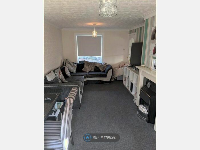 2 Bedroom End Of Terrace House To Rent In St. Margarets Road, Ardrossan, KA22