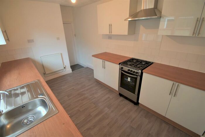 3 Bedroom Terraced House To Rent In Patrick Street, Grimsby, Lincolnshire, DN32