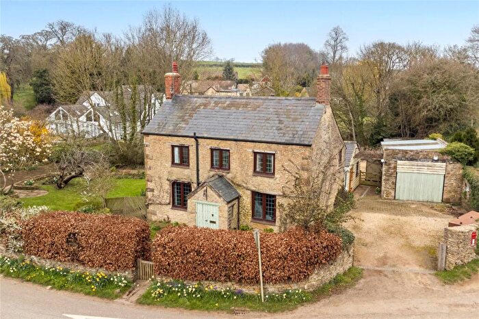 4 Bedroom Detached House For Sale In Lower Tadmarton, Banbury, Oxfordshire, OX15