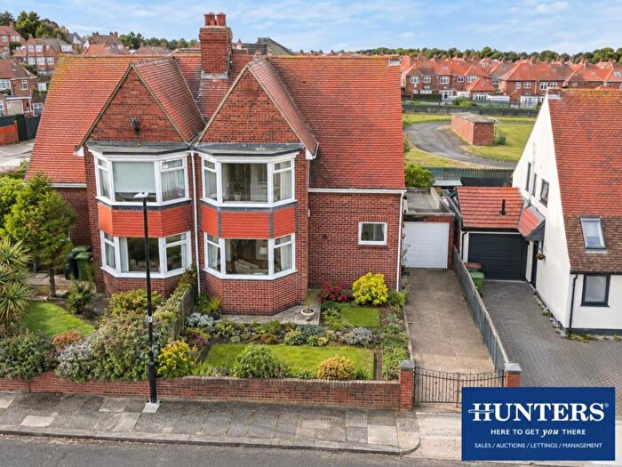 3 Bedroom Semi-Detached House For Sale In Kingarth Avenue, Seaburn, Sunderland, SR6