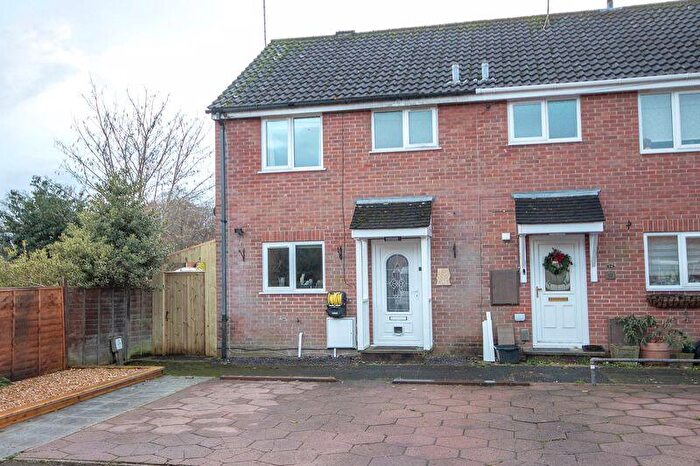 2 Bedroom End Of Terrace House For Sale In Calmore, SO40