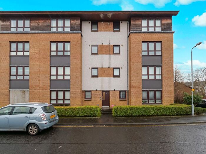 2 Bedroom Flat For Sale In Saucel Crescent, Paisley, Renfrewshire, PA1