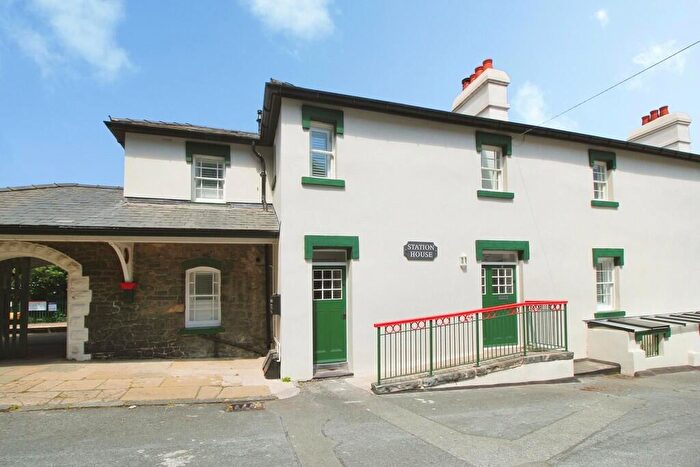 1 Bedroom Apartment To Rent In Station Road West, Penmaenmawr, LL34