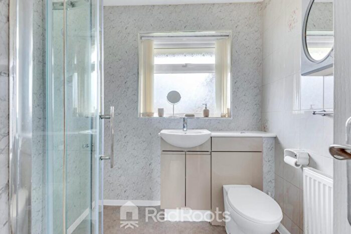 2 Bedroom Detached Bungalow For Sale In Corn Hill, Conisbrough, Doncaster, DN12