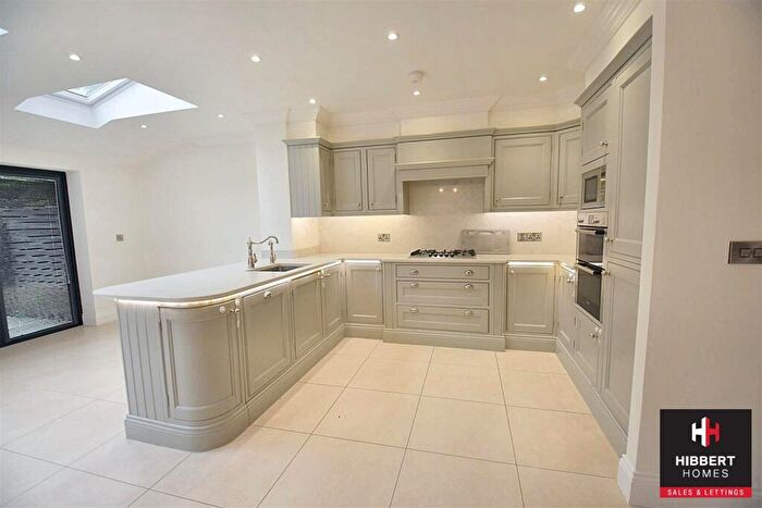 5 Bedroom Semi-Detached House To Rent In Hazelmere Gardens, Sale, M33