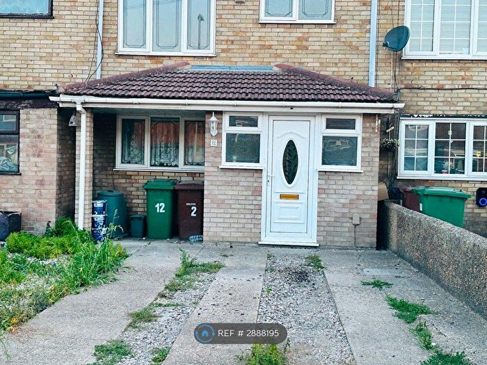 3 Bedroom Terraced House To Rent In Brunel Close, Tilbury, RM18