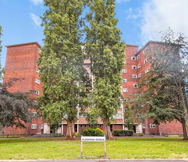 1 Bedroom Flat For Sale In Triumph House, Alderman Avenue, Barking, Essex, IG11