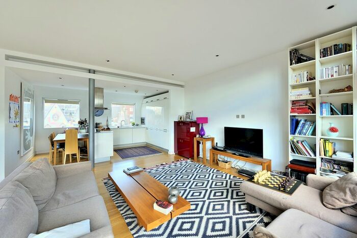 2 Bedroom Flat To Rent In Britannia Street, London, WC1X