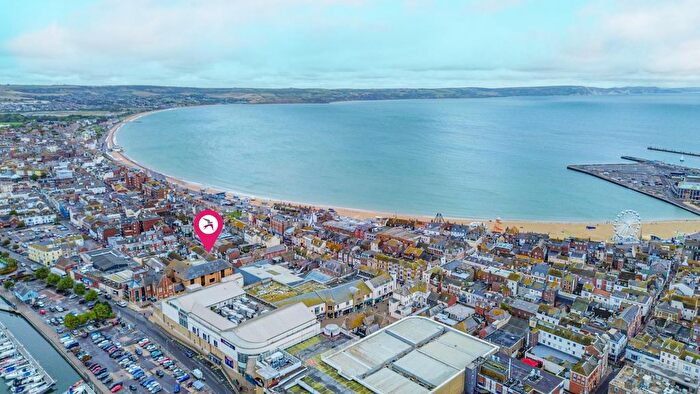 2 Bedroom Maisonette For Sale In Great George Street, Weymouth, DT4