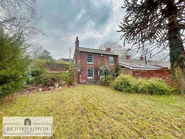 2 Bedroom Cottage To Rent In Towers Road, Poynton, SK12