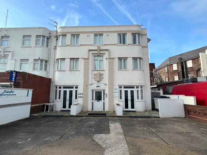 1 Bedroom Flat To Rent In Clifton Drive, Blackpool, FY4
