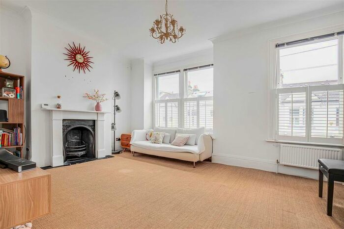 2 Bedroom Maisonette To Rent In Wardo Avenue, London, SW6