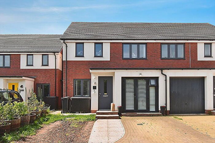 4 Bedroom Semi Detached House For Sale In Chambers Lane, Tithebarn, Exeter, EX1