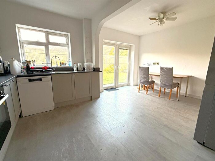 6 Bedroom Detached House For Sale In Main Street, Langar, NG13