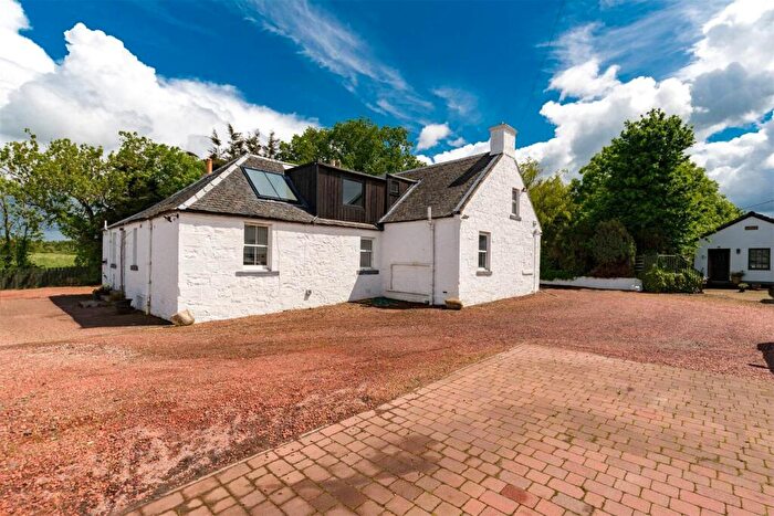 4 Bedroom Detached House For Sale In Claylands Road, Newbridge, Edinburgh, EH28